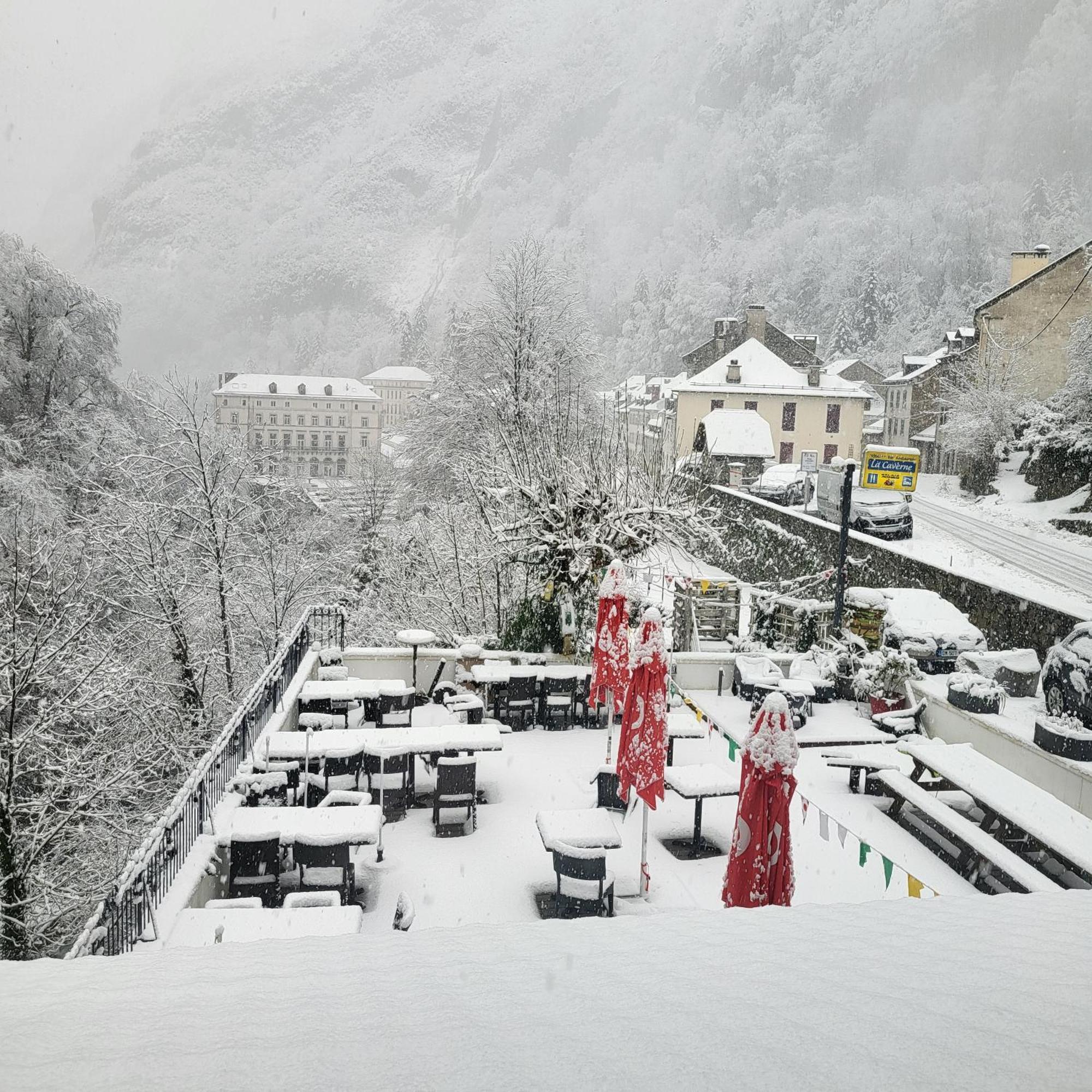 Auberge La Caverne Laruns Εξωτερικό φωτογραφία
